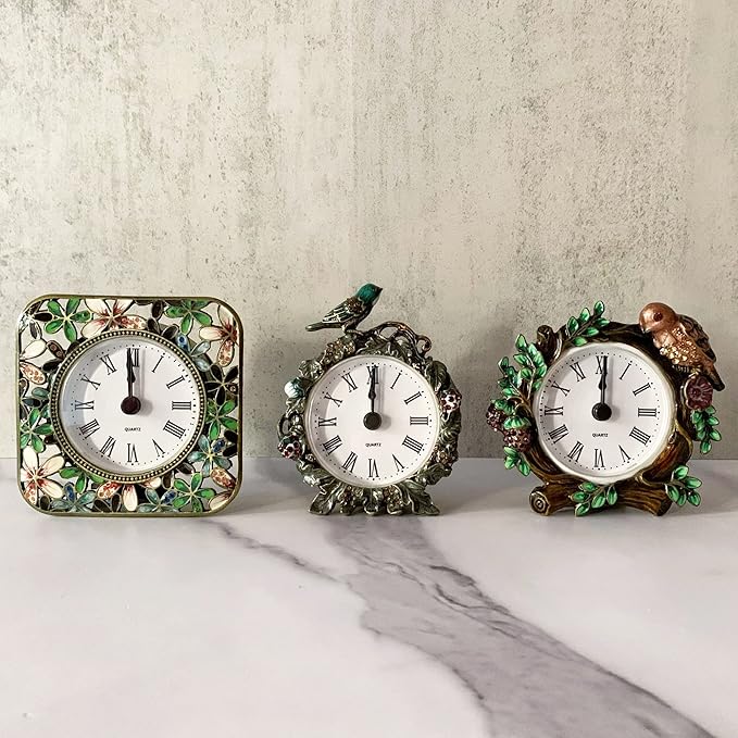 Pewery Decorative Mini Table Clock, Vintage Metal Silent Analog Quartz Battery Operated Table Top Clock for Living Room Decor Shelf