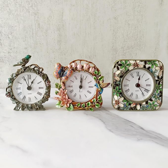 Pewery Decorative Mini Table Clock, Vintage Metal Silent Analog Quartz Battery Operated Table Top Clock for Living Room Decor Shelf