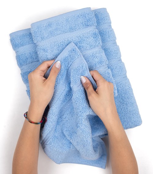 American Soft Linen Premium 3 Piece Towel Set, 1 Bath Towel 1 Hand Towel 1 Washcloth, 600 GSM 100% Cotton Turkish Towels for Bathroom, Sky Blue Towel Set