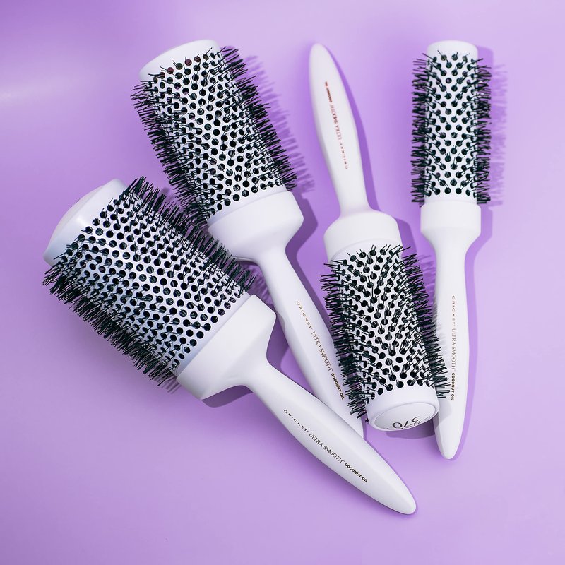 Cricket Ultra Smooth Coconut Thermal Hair Brush – 1.5” Ceramic Barrel, Coconut Oil and Keratin-Infused, Anti-Static Heat-Resistant Bristles, Textured Handle for Styling All Hair Types
