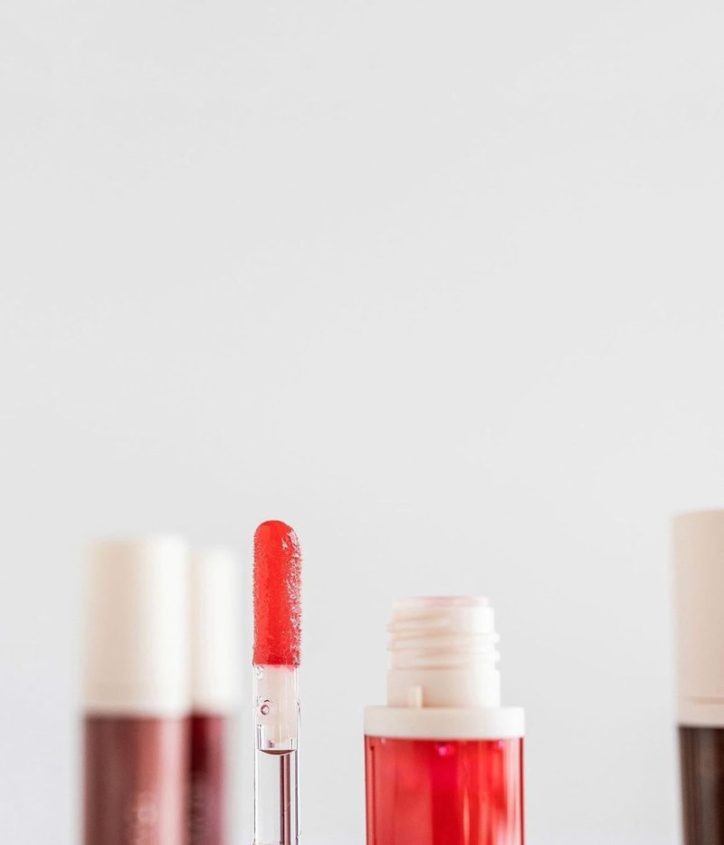 FARMASi Tinted Lip Plumper - Hydrating Lip Gloss for Fuller, Youthful Lips | Fiery High-Shine Finish