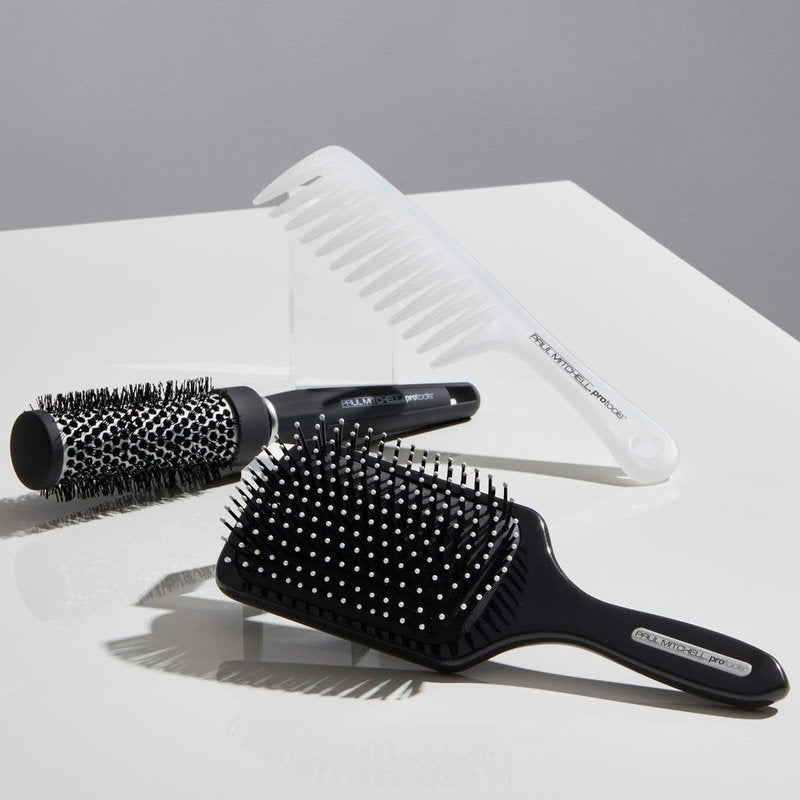 Paul Mitchell Wide Tooth Detangler Comb - Effortlessly Detangles Wet & Dry Hair
