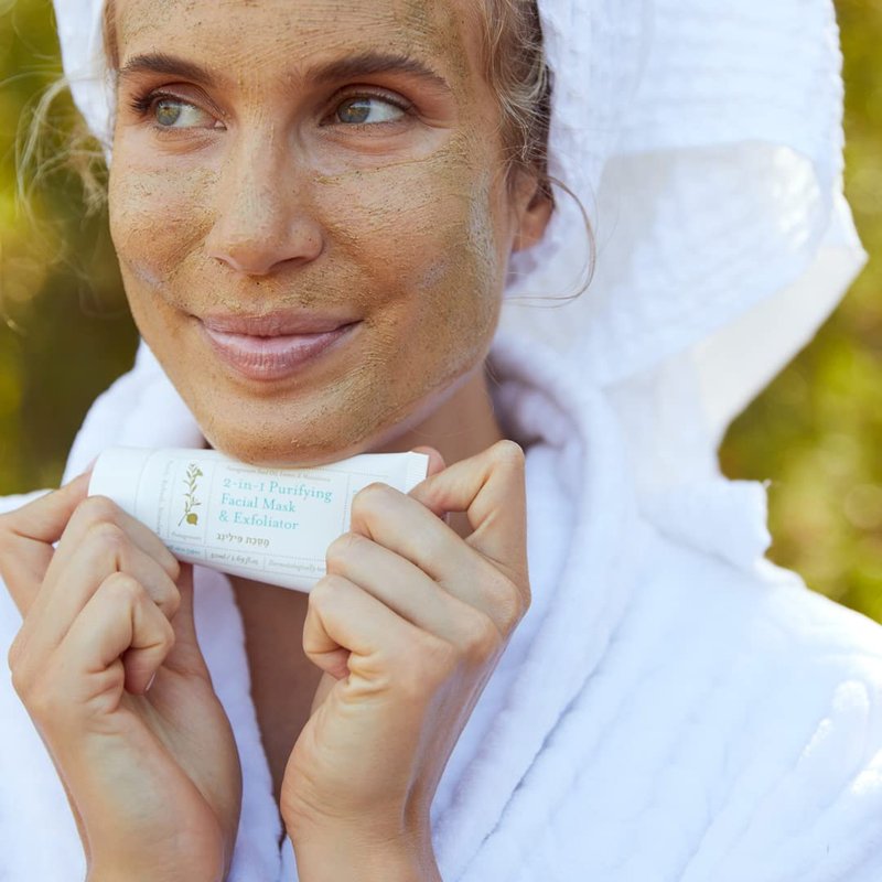 Lavido Pomegranate Seed Oil, Lemon, and Macadamia Gentle Exfoliator Cream