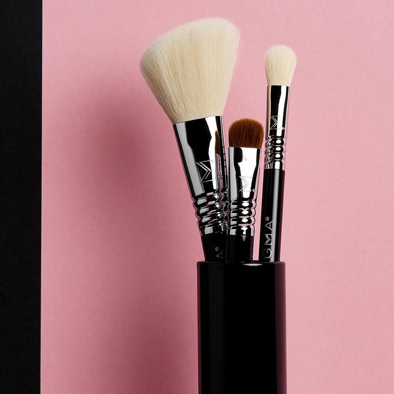 Sigma Beauty Travel Essential Trio - Makeup Brush Set for Foundation Powder Eyeshadow - 3 Tool Brushes with Brush Tin Holder - Skin Safe, Vegan Makeup Brushes for Travel - Black