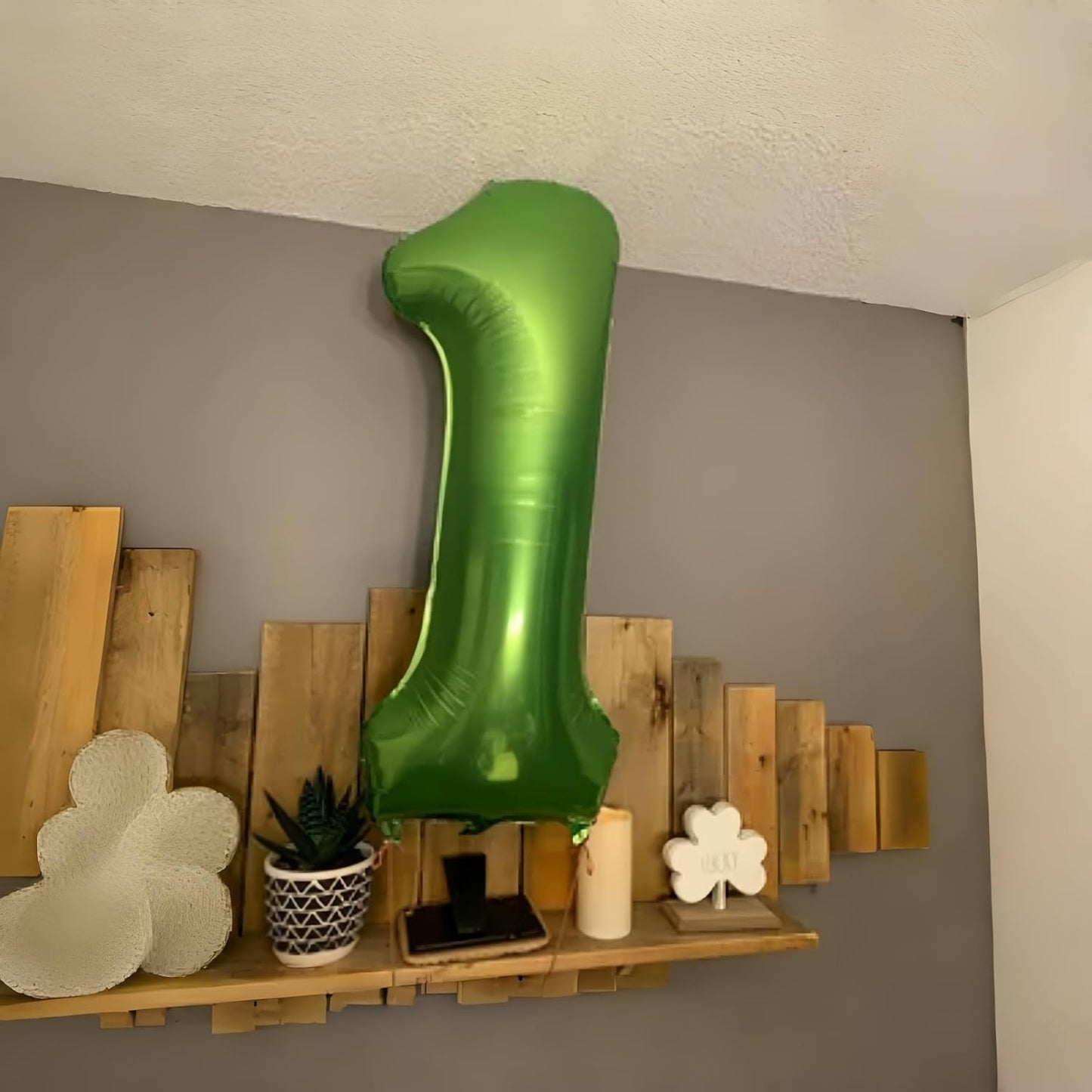Regine Switzerland 40-Inch Green Foil Number 9 Balloon - Large Helium Decoration for Birthdays & Anniversaries
