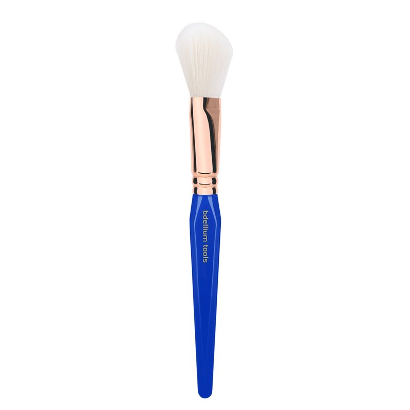 Bdellium Tools Professional Makeup Brush - Golden Triangle 962 Slanted Blusher - With All Vegan and Soft Synthetic Fibers, For Contouring and Highlighting (Blue, 1pc)