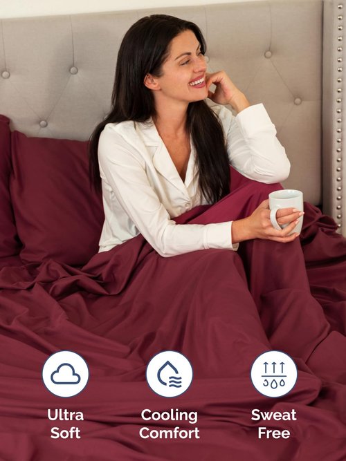Extra Deep Queen Fitted Sheet - Hotel Luxury Single Fitted Sheet Only - Easily Fits 18 inch to 24 inch Mattress - Ultra Soft, Wrinkle & Fade Free w/Extra Deep Pockets - Breathable & Comfy - Burgundy