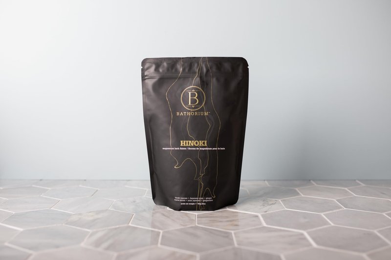 Bathorium Hinoki Mineral Magnesium Chloride Bath Flake, Relaxing Bath Soak with Japanese Hinoki, Detoxifying, pH Balanced for Women, Good for Sensitive Skin, 26 oz