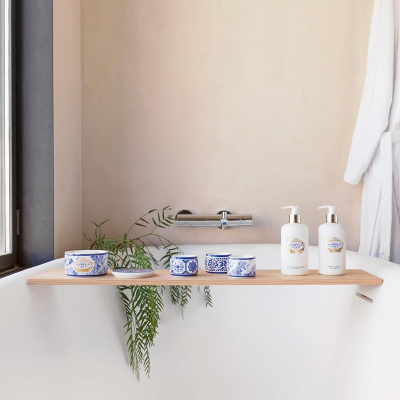 Portus Cale Luxury Hand & Body Soap - Pink Pepper & Jasmine | 300ml Gold & Blue