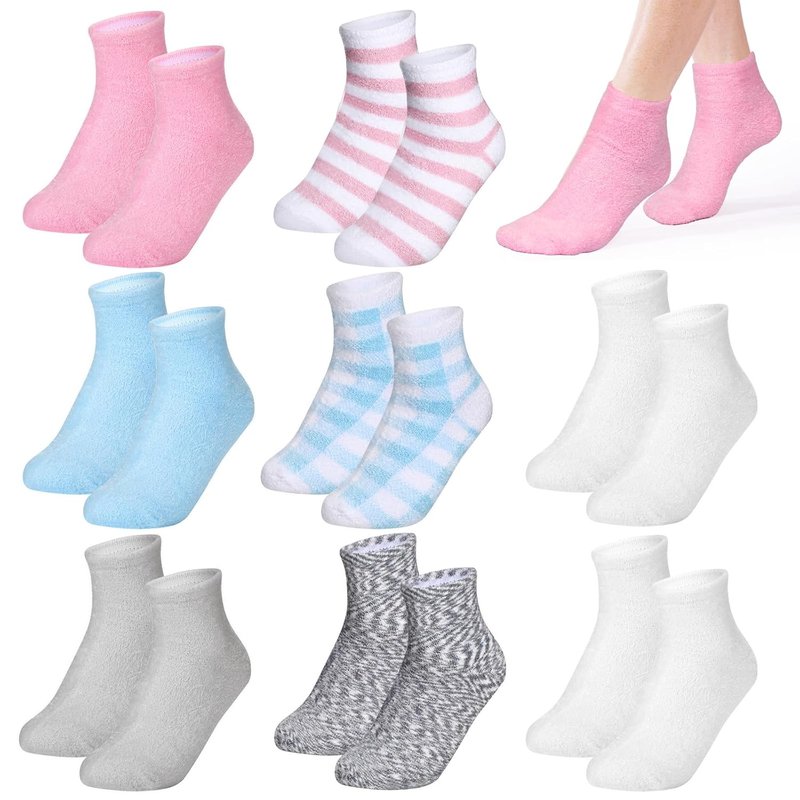 Aloe Infused Spa Socks - Moisturizing Gel Socks for Dry Cracked Feet | Soft & Fuzzy Comfort