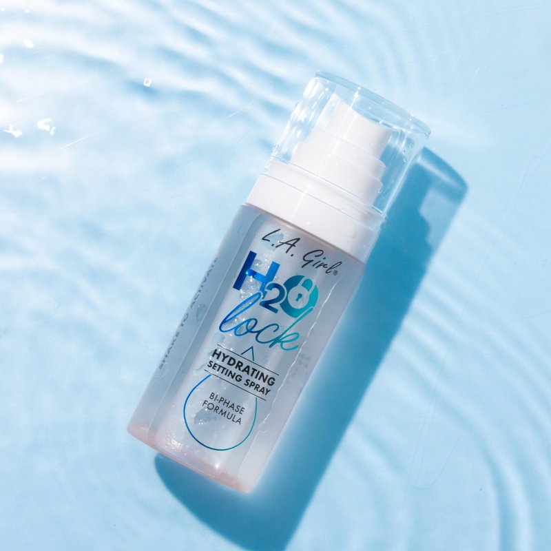 L.A. Girl H2O Lock Setting Spray, Bi-Phase Hydrating Makeup Setting Mist with Aloe Vera, Vitamin E, Cucumber Extract, Dewy Finish, Long-Lasting G97882