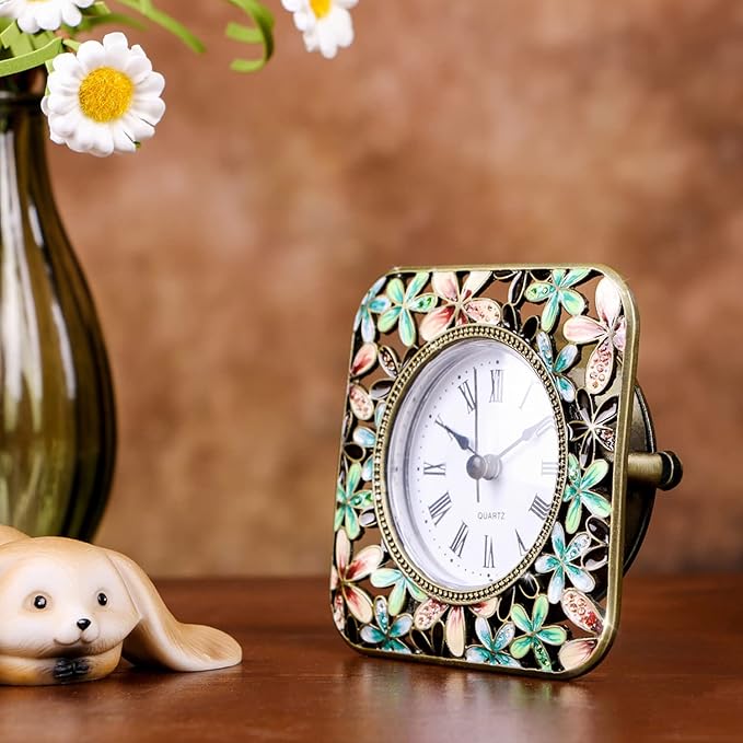 Pewery Decorative Mini Table Clock, Vintage Metal Silent Analog Quartz Battery Operated Table Top Clock for Living Room Decor Shelf