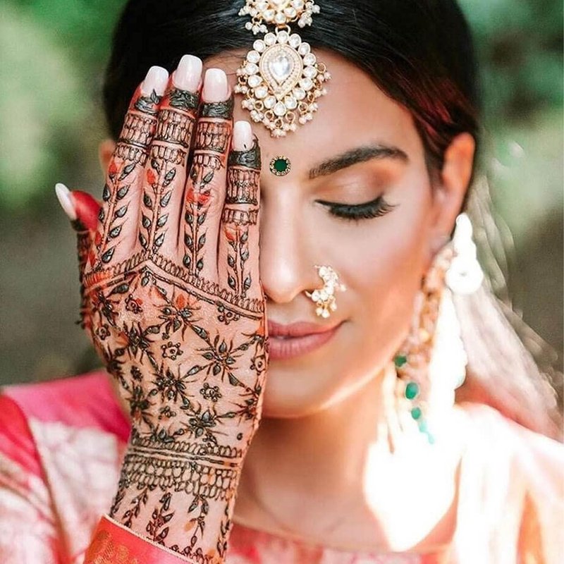 VAMA Multicolour Stone Bindi Kumkum Forehead Sticker Bindiya Bindi Booklet for Ladies (Medium Size 252 Stone Bindis Booklet)