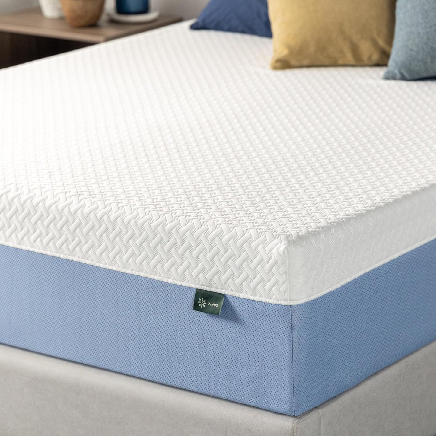 Zinus 10 Inch Twin Memory Foam Mattress - Cooling Comfort, Fiberglass-Free, Medium Feel, Safe Materials