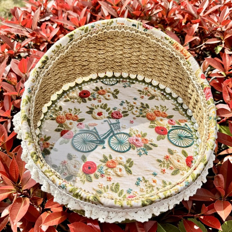 Zenpeace Hand-Woven Basket, It Can be Used for Cosmetics Storage, Perfume Storage, Lotion Storage, Cosmetics Organization and Multi-scene Decoration