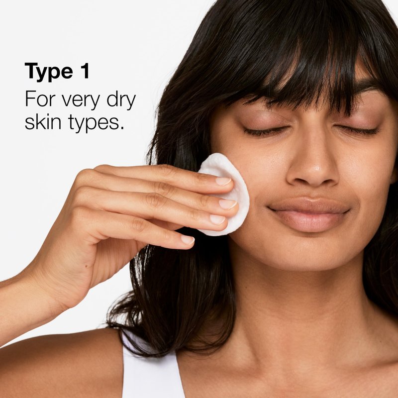 Clinique Clarifying Lotion 1 | Gentle Exfoliator For Very Dry Skin Types| Face Toner With Witch Hazel + Salicylic Acid | Step 2 in 3-Step Skin Care Routine, 13.5 Fl Oz