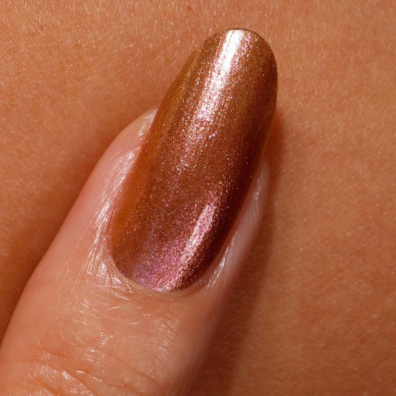 LONDONTOWN Shimmer Nail Highlighter | Iridescent Copper Rose Gold Nail Polish Treatment - Vegan, 0.40 fl oz