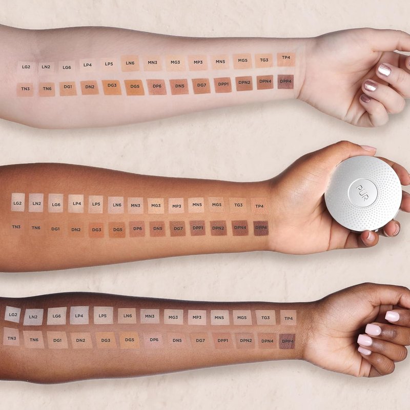 PÜR MINERALS Chisel Makeup Brush & 4-in-1 Pressed Mineral SPF 15 Foundation Bundle | Perfect for Flawless Coverage
