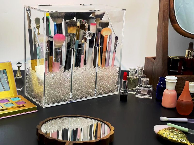 VASERDDY Acrylic Makeup Organizer,Cosmetic Brush Storage Box With 3 Brush Holders Holder Dust Cover, Large-capacity Split Design Can Quickly Organize the Desktop with3 bags of transparent pearls