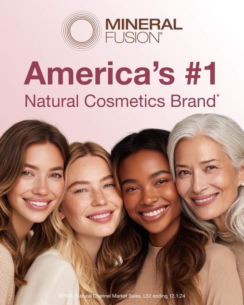 Mineral Fusion Pressed Powder Foundation - Matte Finish Face Powder for Tan Skin with Golden Undertones - Age Defying Foundation Makeup - Talc Free, Hypoallergenic, Cruelty-Free (Warm 5)