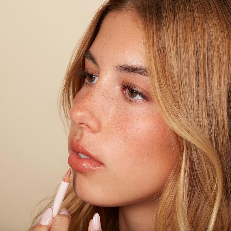 Monika Blunder Beauty - Hot Line Lip Liner in Davy | Cool Pink, Vegan & Cruelty-Free