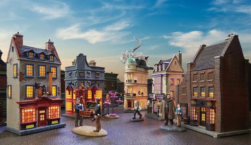 Department 56 Harry Potter Village Borgin and Burkes Lit Building - 8.74 Inch, Multicolor Design