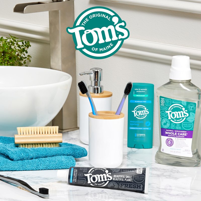 Tom’s of Maine Natural Activated Charcoal Toothpaste with Fluoride, Peppermint, 3 Pack, 4.0 Oz