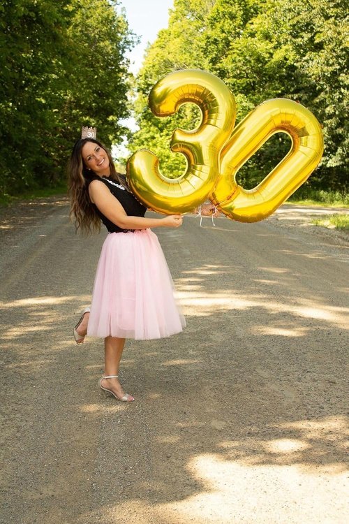 40 Inch Gold Foil Number Balloons - Sweet 16 Birthday Decorations for Memorable Photo Shoots