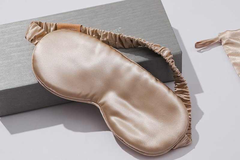 Silk Hair Scrunchies Set - 100% Mulberry Silk Sleep Mask & Hair Ties | Luxurious 22mm Gift Pack