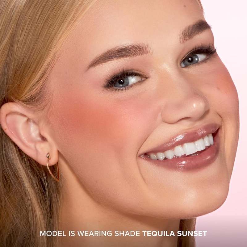 Too Faced Cloud Crush Blurring Blush - High-Pigment Velvety Powder for Cheeks | Vegan & Cruelty-Free