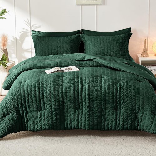 HYMOKEGE Emerald Green Queen Comforter Set Seersucker 7 Pieces, All Season Luxury Bed in a Bag Queen for Bedroom, Bedding Set with Comforter, Sheets, Pillowcases & Shams
