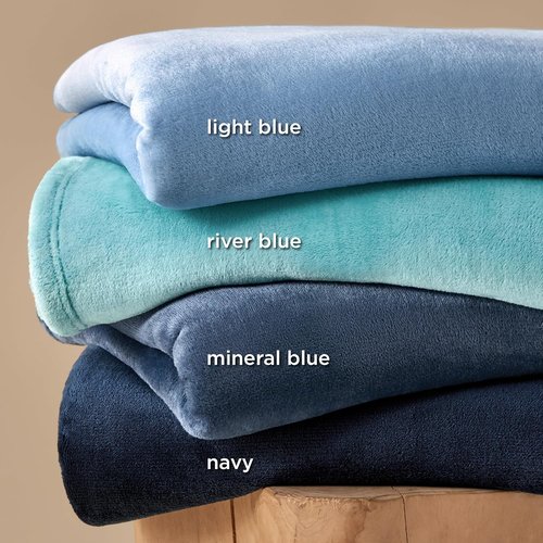Bedsure GentleSoft Fleece Bed Blanket - Soft, Lightweight, Plush Navy Luxury Microfiber | Full Size 84x90 Inches